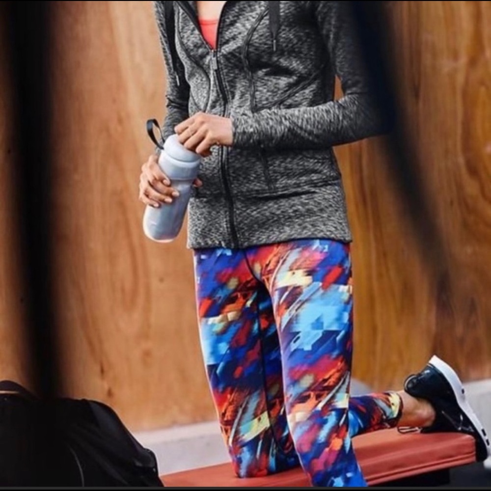 Athleta Paint Splatter Rainbow Tie Dye Workout Leggings M NWOT